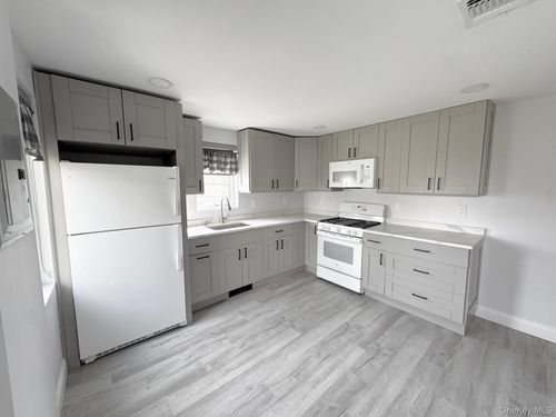 221 Route 9w, Haverstraw, NY, 10927 | Card Image