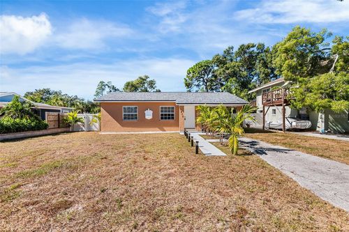 1517 Gray St S, GULFPORT, FL, 33707-4017 | Card Image