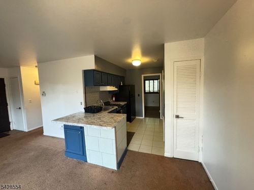 1-1 Sundance Ct, Vernon, NJ, 07462-5597 | Card Image