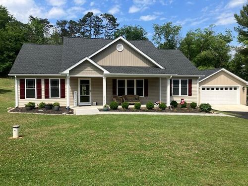 2348 E Ruritan Rd, Roanoke, VA, 24012-6914 | Card Image