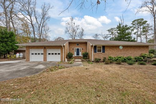 107 Pineview Dr, Oriental, NC, 28571-9642 | Card Image