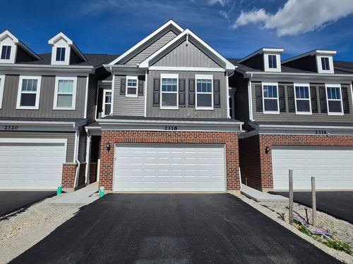 08802-2318 Horseshoe Cir, Naperville, IL, 60564-1057 | Card Image