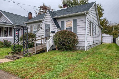 715 N 2nd St, Boonville, IN, 47601-1207 | Card Image