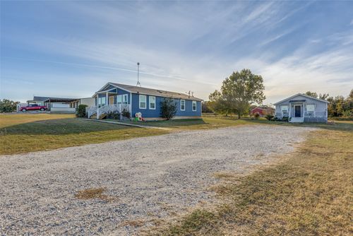 113 Mccrae Ln, Boyd, TX, 76023-5282 | Card Image