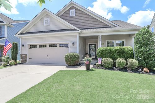 201 Fesperman Cir, Troutman, NC, 28166-3400 | Card Image