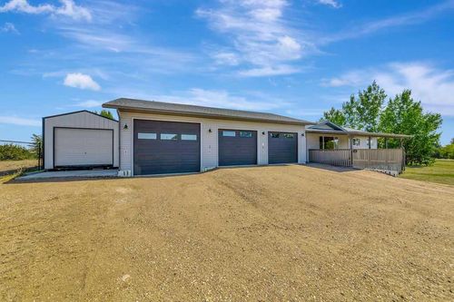 217 4 Street, Hayter, AB, T0B1X0 | Card Image