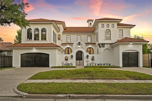 4811 Braesvalley Dr, Houston, TX, 77096-1717 | Card Image