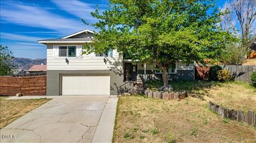 22150 Buena Vista St, Tehachapi, CA, 93561-8224 | Card Image