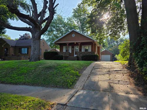1224 S 5th St, Pekin, IL, 61554-4528 | Card Image
