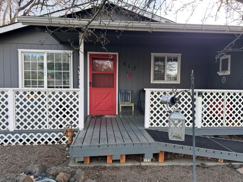 517 Sw Marshall St, Madras, OR, 97741-1242 | Card Image