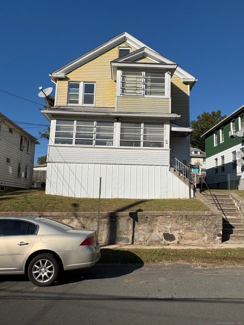 41 Laval St, Waterbury, CT, 06706-1804 | Card Image