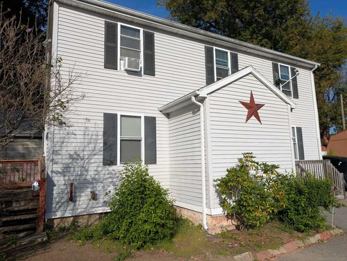 942 Riverside Dr, North Grosvenordale, CT, 06255-1705 | Card Image