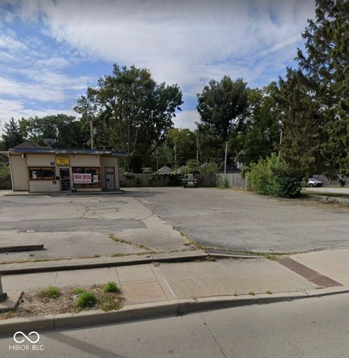 821 E 38th St, Indianapolis, IN, 46205-2823 | Card Image