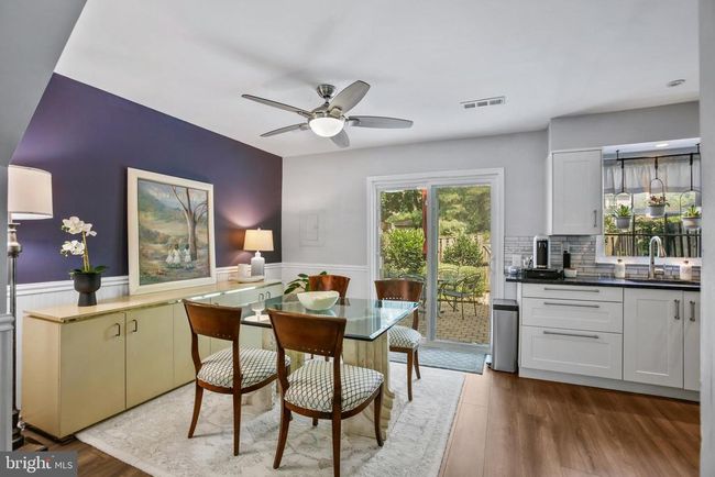 894 Smartts Ln Ne, Townhouse with 3 bedrooms, 3 bathrooms and null parking in LEESBURG VA | Image 6