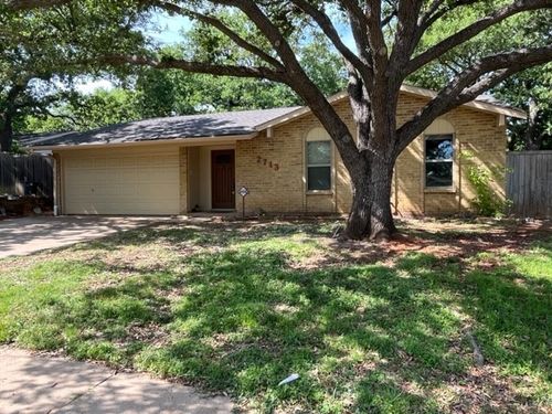 2713 Scenic Hills Dr, Bedford, TX, 76021-3713 | Card Image