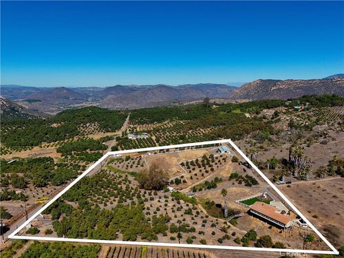 10509 Camino Del Venado, Valley Center, CA, 92082-3504 | Card Image