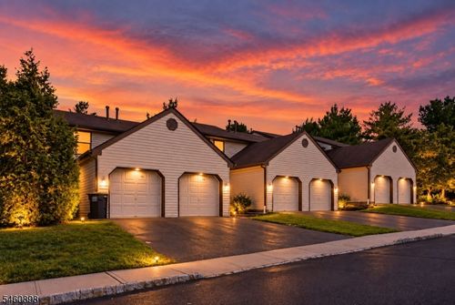 126 Locust Ct, Flemington, NJ, 08822-2091 | Card Image