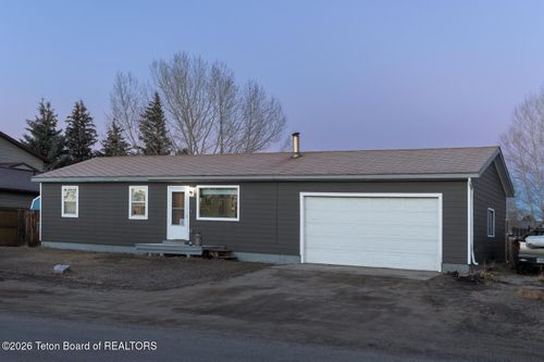456 S Lincoln Ave, Pinedale, WY, 82941-5263 | Card Image