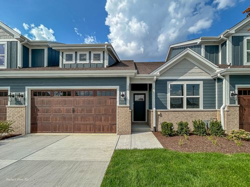 34 Steeple Bend Ln, Evergreen Park, IL, 60805-2101 | Card Image