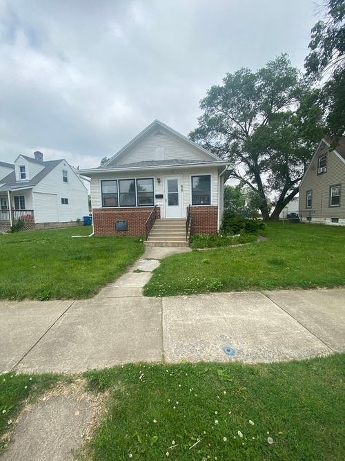 475 W Mulberry St, Kankakee, IL, 60901-2333 | Card Image