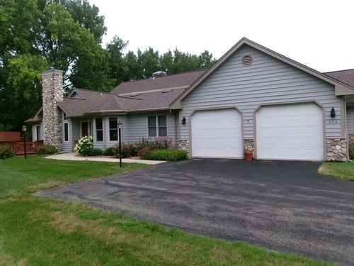 620-620 Monroe St, Beaver Dam, WI, 53916-3047 | Card Image