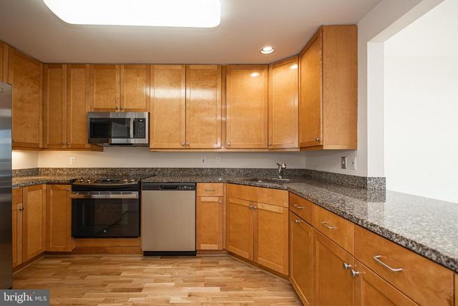 PH7 - 717 S Chris Columbus Blvd, Condo with 2 bedrooms, 2 bathrooms and null parking in PHILADELPHIA PA | Image 8