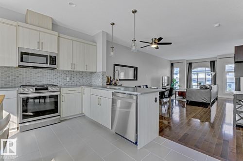 2-723 172 St Sw, Edmonton, AB, T6W2N6 | Card Image