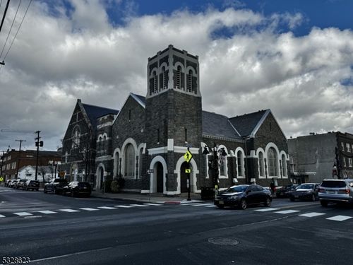 37 E Blackwell St, Dover, NJ, 07801-3954 | Card Image