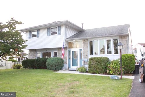 38 Ellen Dr, BELLMAWR, NJ, 08031-2729 | Card Image