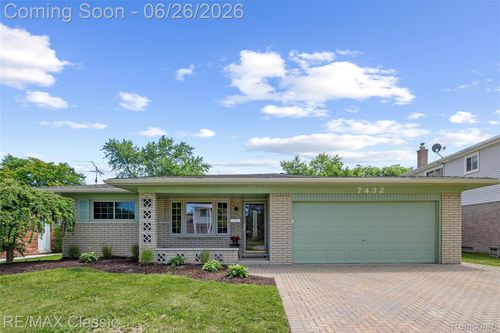 7432 Hillsboro Dr, Canton, MI, 48187-2204 | Card Image