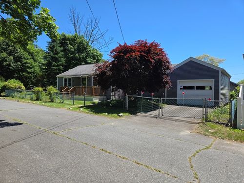 18 Grant St, Acushnet, MA, 02743-2230 | Card Image