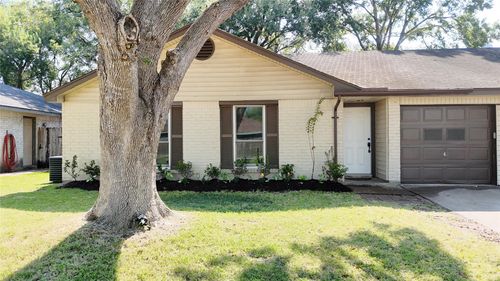 17706 Fife Ln, Webster, TX, 77598-3204 | Card Image