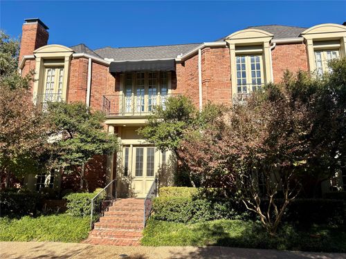 4 Hallshire Ct, Dallas, TX, 75225-1824 | Card Image