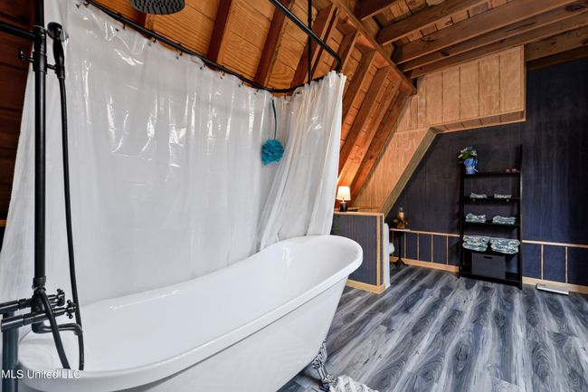 Bathroom # 1 | Image 14