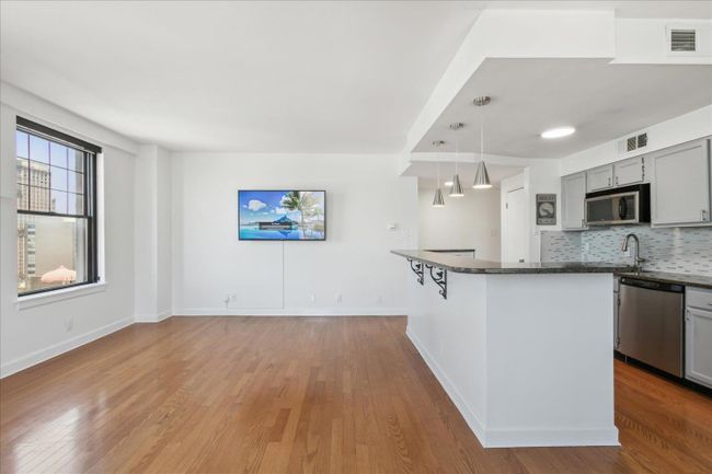 APT-1105 - 109 N Main St, Condo with 2 bedrooms, 2 bathrooms and null parking in Memphis TN | Image 5