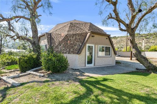 21806 Mayan Dr, Chatsworth, CA, 91311-1419 | Card Image