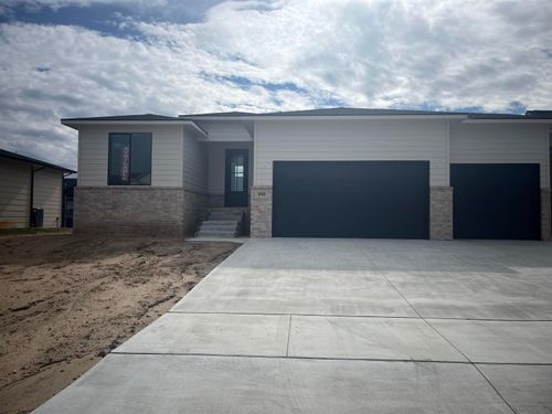 4985 N Emerald Ct, Maize, KS, 67101-8716 | Card Image