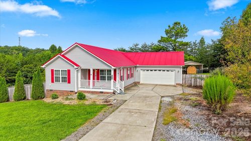 4262 Quarry Dr, Morganton, NC, 28655-6061 | Card Image