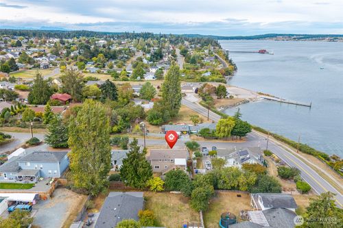 809 Ne Perkins St, Coupeville, WA, 98239-3637 | Card Image