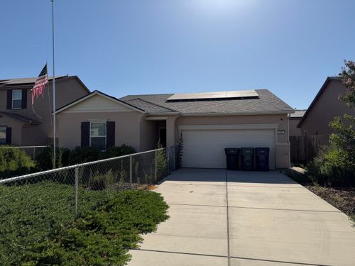 896 Anthem Ct, Tulare, CA, 93274-7963 | Card Image
