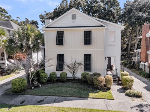 1050 Loyalist Ln, Mount Pleasant, SC, 29464-9234 | Card Image