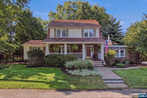 15 Short Place, Harrington Park, NJ, 07640 | Card Image