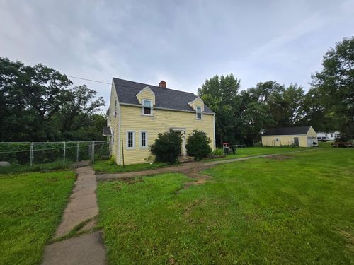 801 S Main St, Mahnomen, MN, 56557-4907 | Card Image