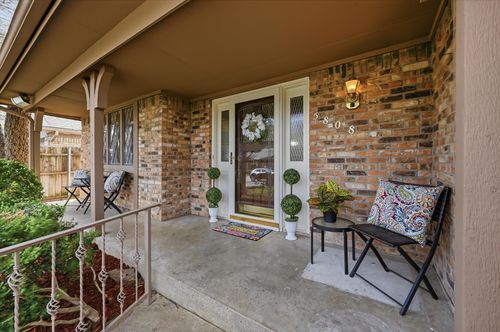 5808 Ridge Dr, Arlington, TX, 76016-1544 | Card Image