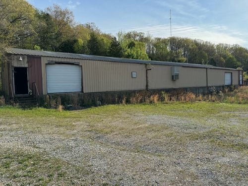 132 Valley Rd, Lobelville, TN, 37097 | Card Image