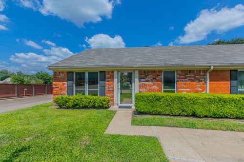 5118 Lake Shore Dr, Waco, TX, 76710-1731 | Card Image