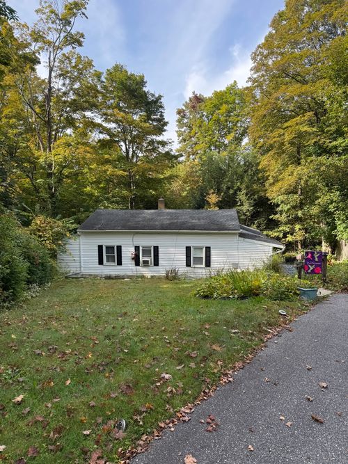 528 Clearview Ave, Torrington, CT, 06790-5766 | Card Image