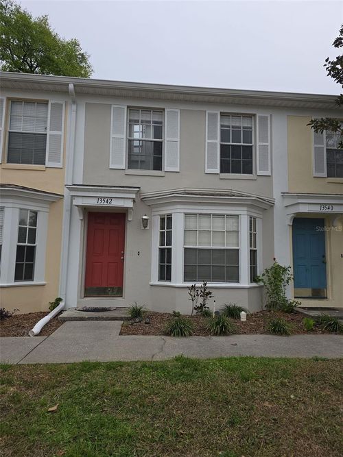 29-13542 Embassy Park Ct, DADE CITY, FL, 33525-5229 | Card Image