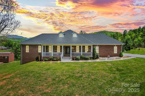 26 Willie Ln, Weaverville, NC, 28787-5509 | Card Image