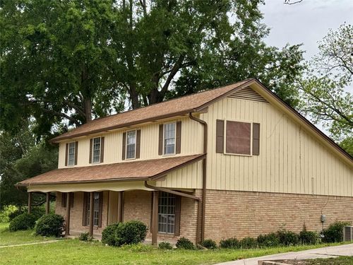 1221 Green Briar Dr, Huntsville, TX, 77340 | Card Image